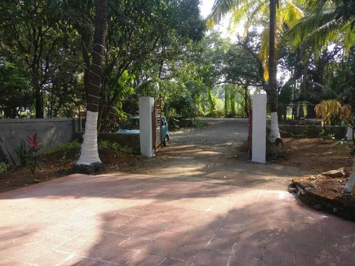 Krushna Kunj Holiday Home Alībāg Eksteriør bilde